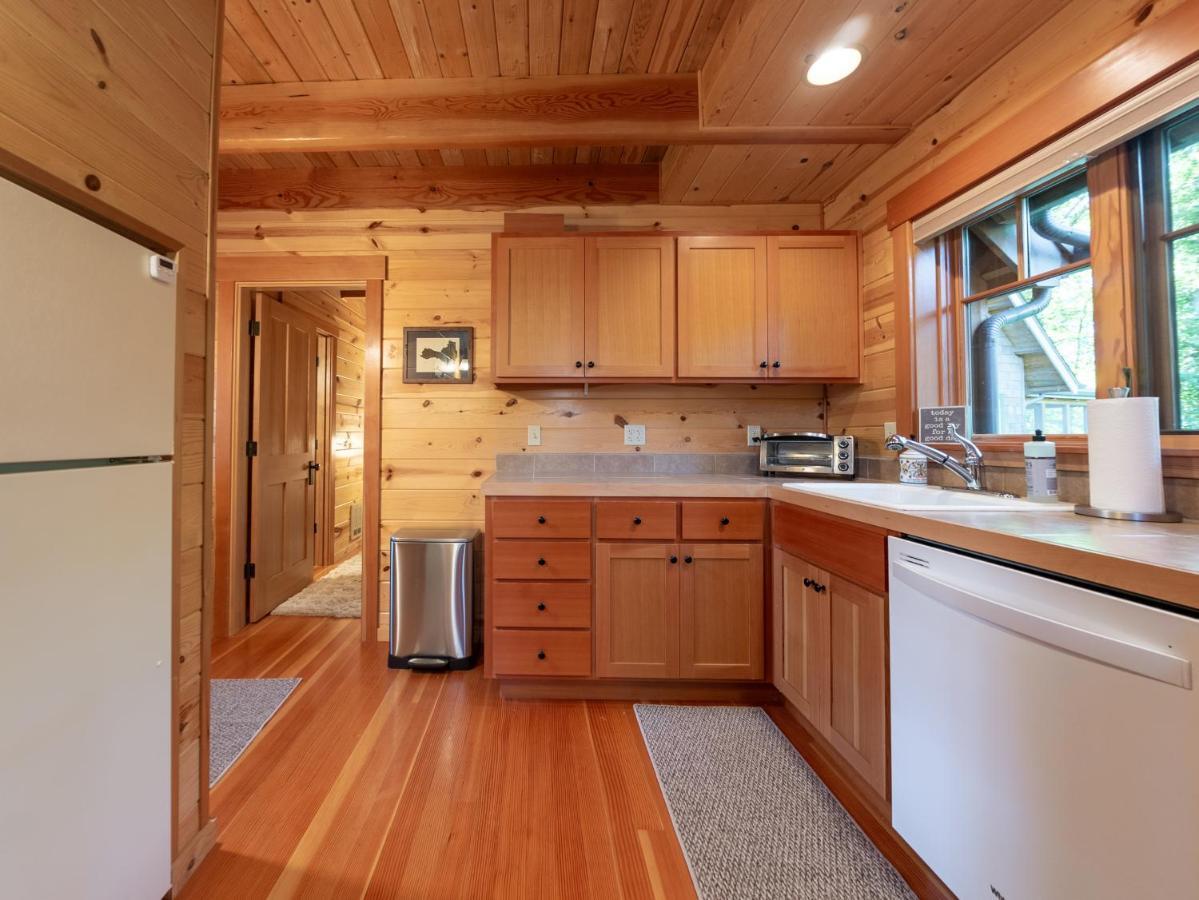 On The River Wooded Bliss Cabin Near Loloma McKenzie Bridge Exterior foto